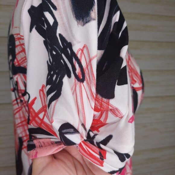 Karl Lagerfeld Paris Women's XS Graphic Puff Sleeve T-Shirt Red & Black Scribble - Picture 7 of 10